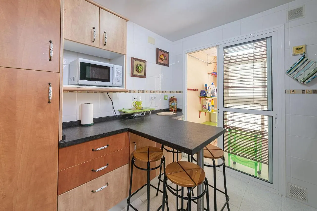 Apartamento WintowinRentals 2º línea de playa, Parking, Piscina. Rincón de la Victoria España